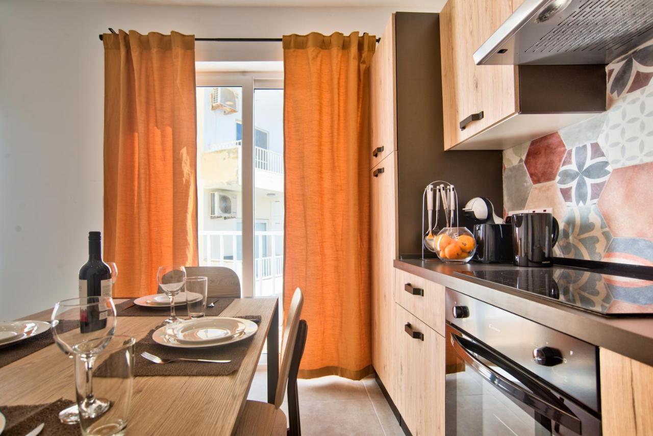Sliema 2-Bedroom Central Apartments And Penthouse With Jacuzzi Esterno foto