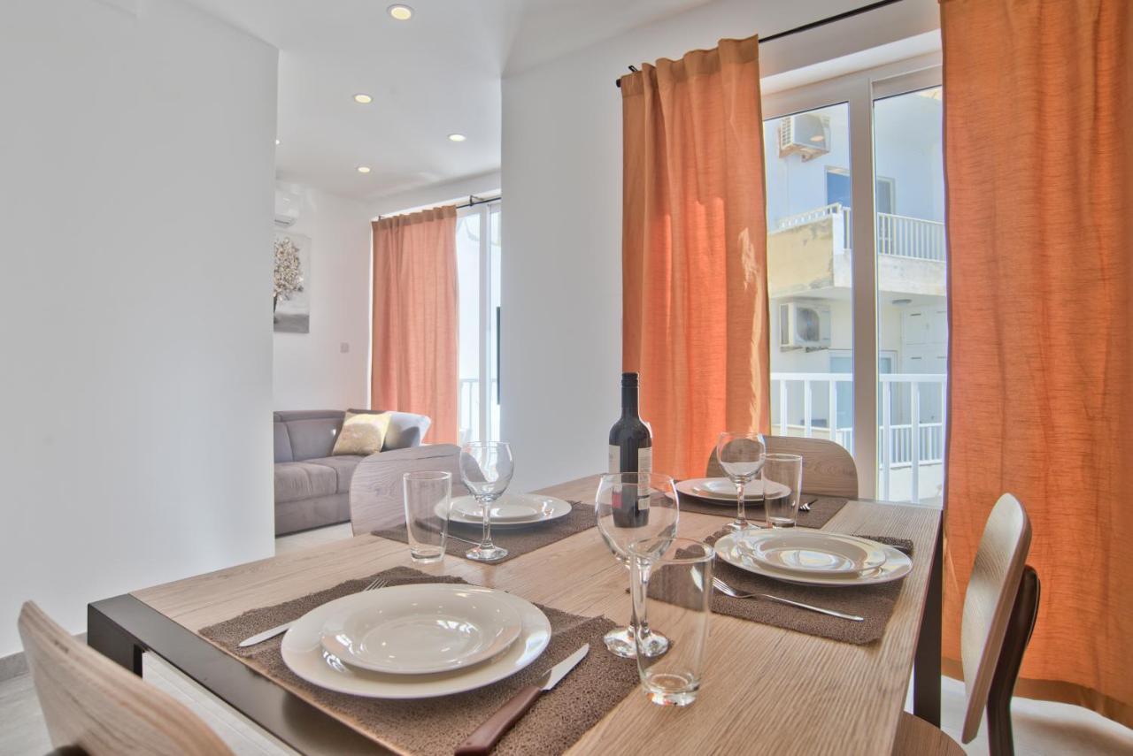 Sliema 2-Bedroom Central Apartments And Penthouse With Jacuzzi Esterno foto