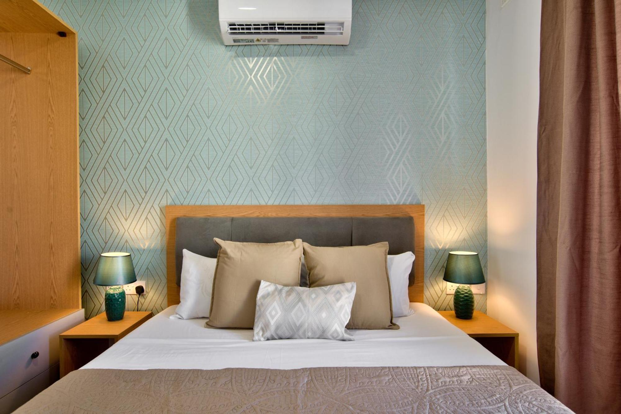 Sliema 2-Bedroom Central Apartments And Penthouse With Jacuzzi Esterno foto